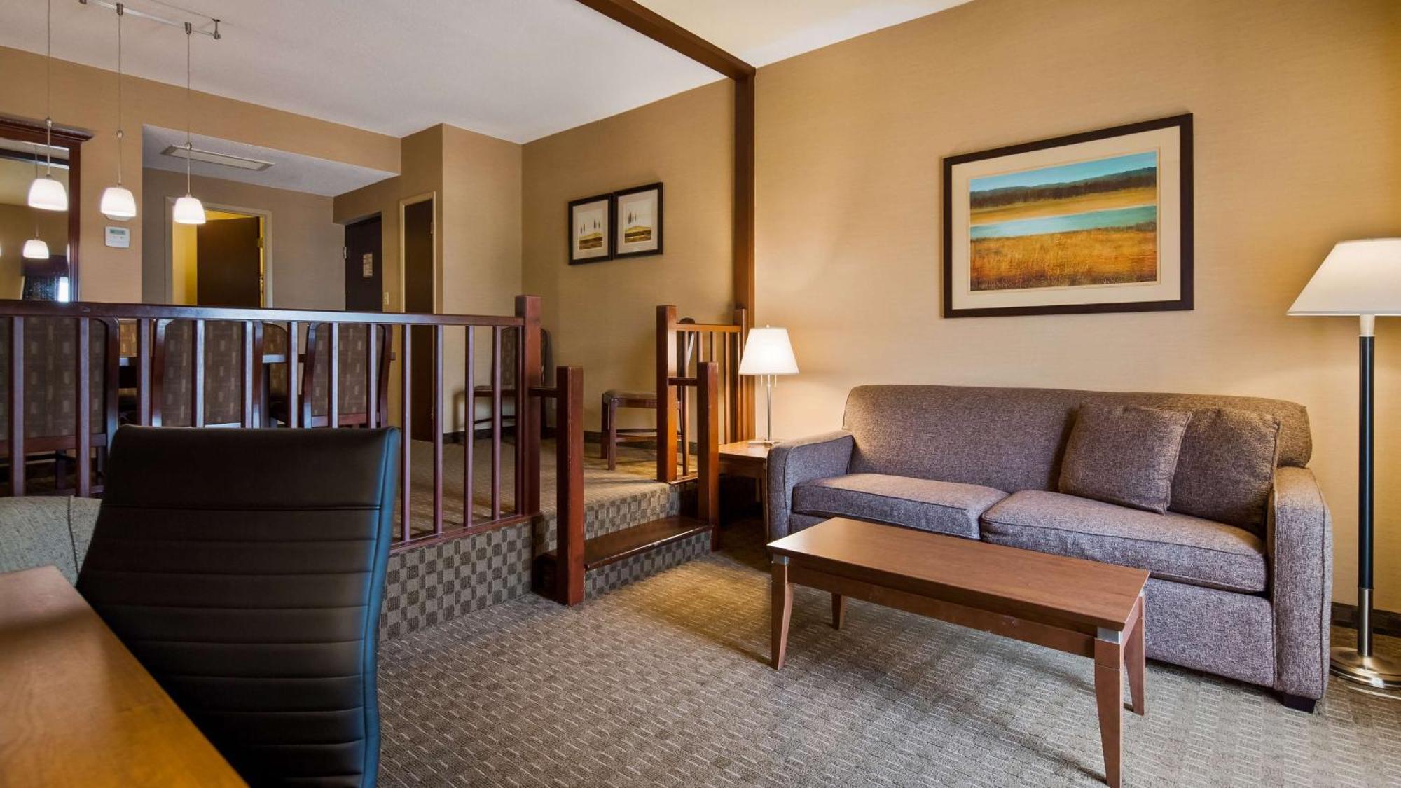 Western Lamplighter & Conference Centre 3* London