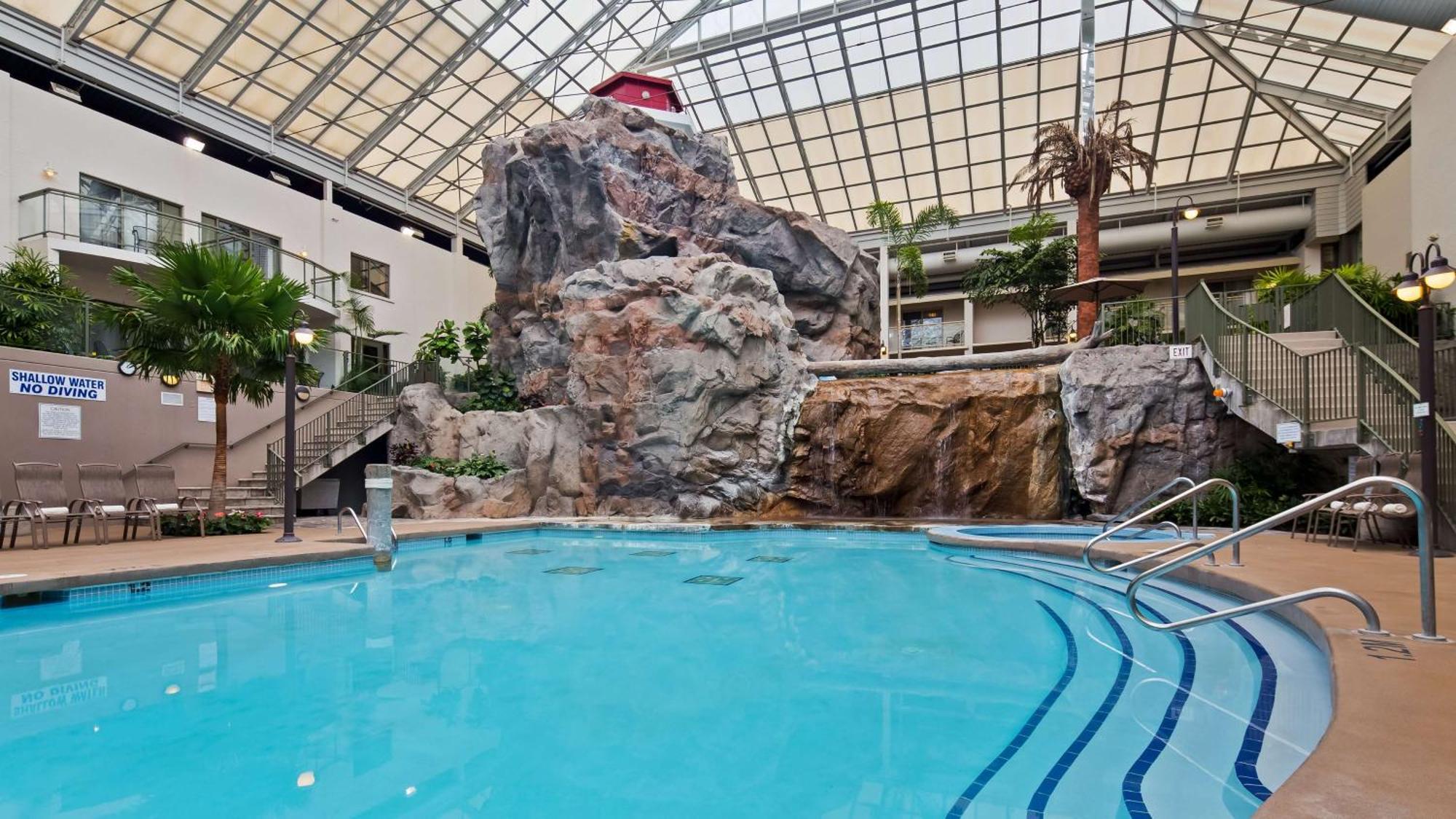 Western Lamplighter & Conference Centre Hotel 3*
