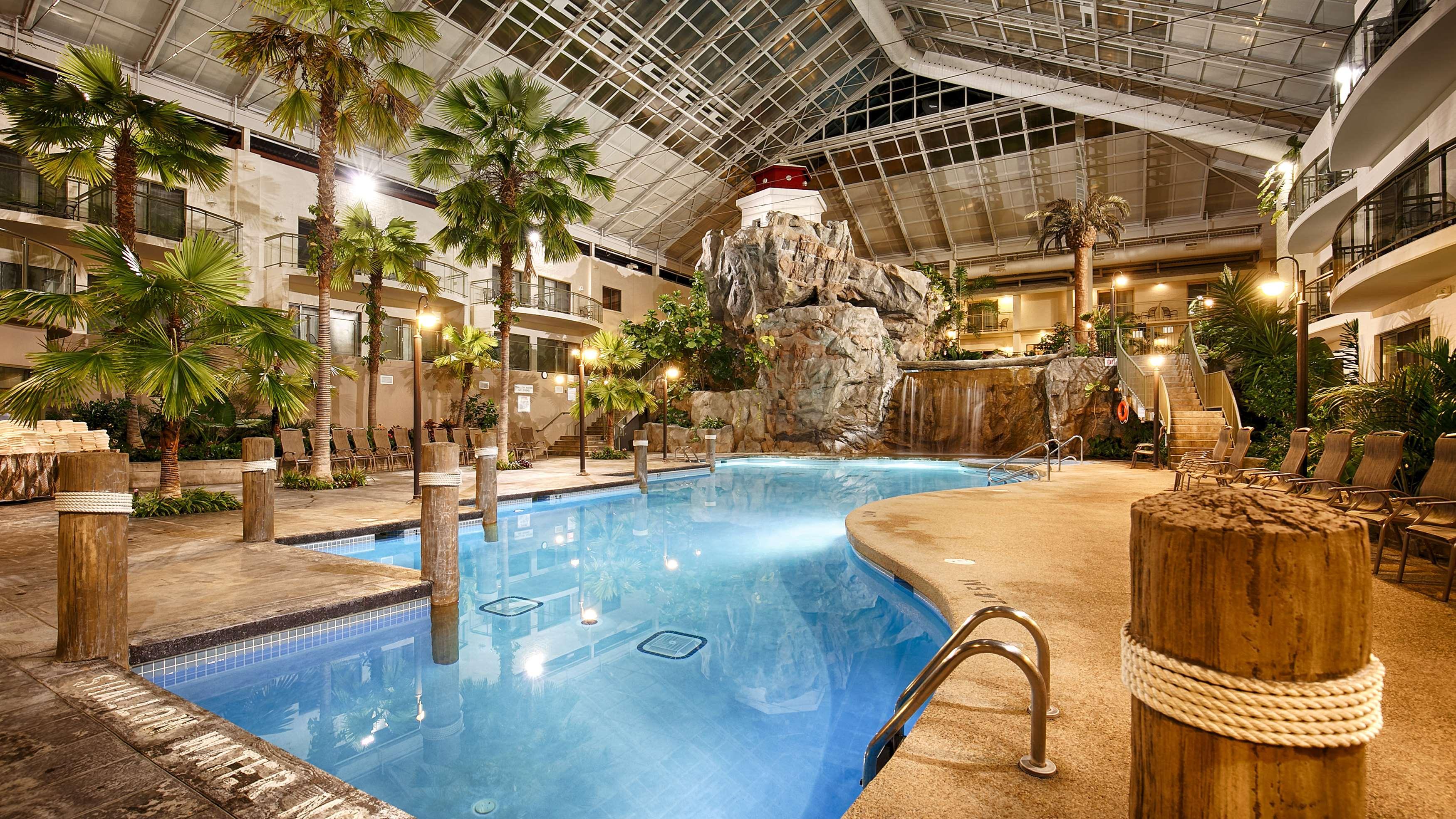 Western Lamplighter & Conference Centre Hotel