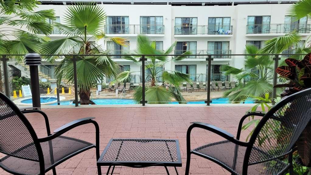 Western Lamplighter & Conference Centre Hotel