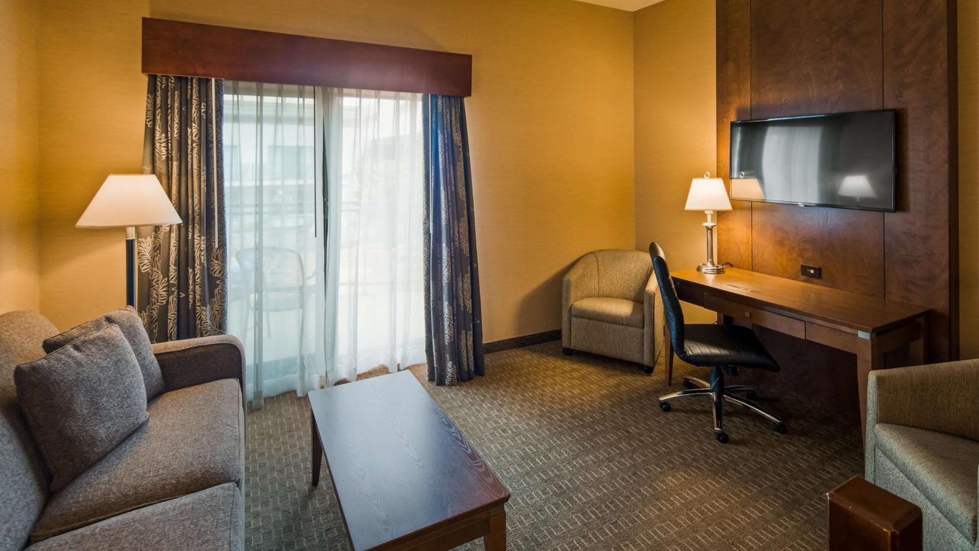 Western Lamplighter & Conference Centre Hotel