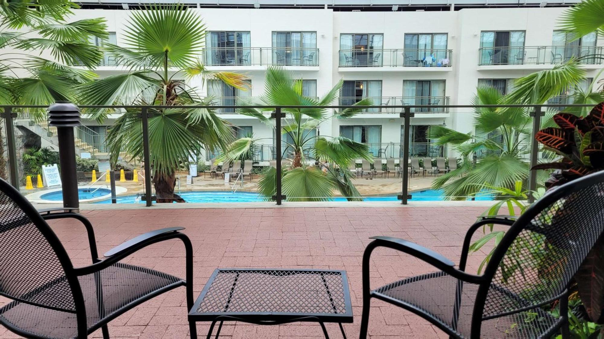 Western Lamplighter & Conference Centre 3*