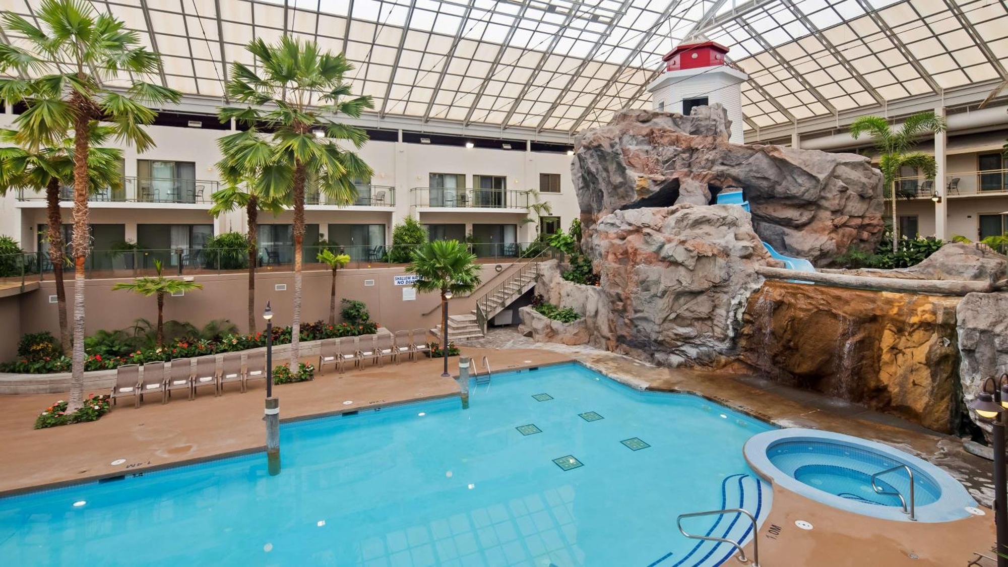 Western Lamplighter & Conference Centre 3*