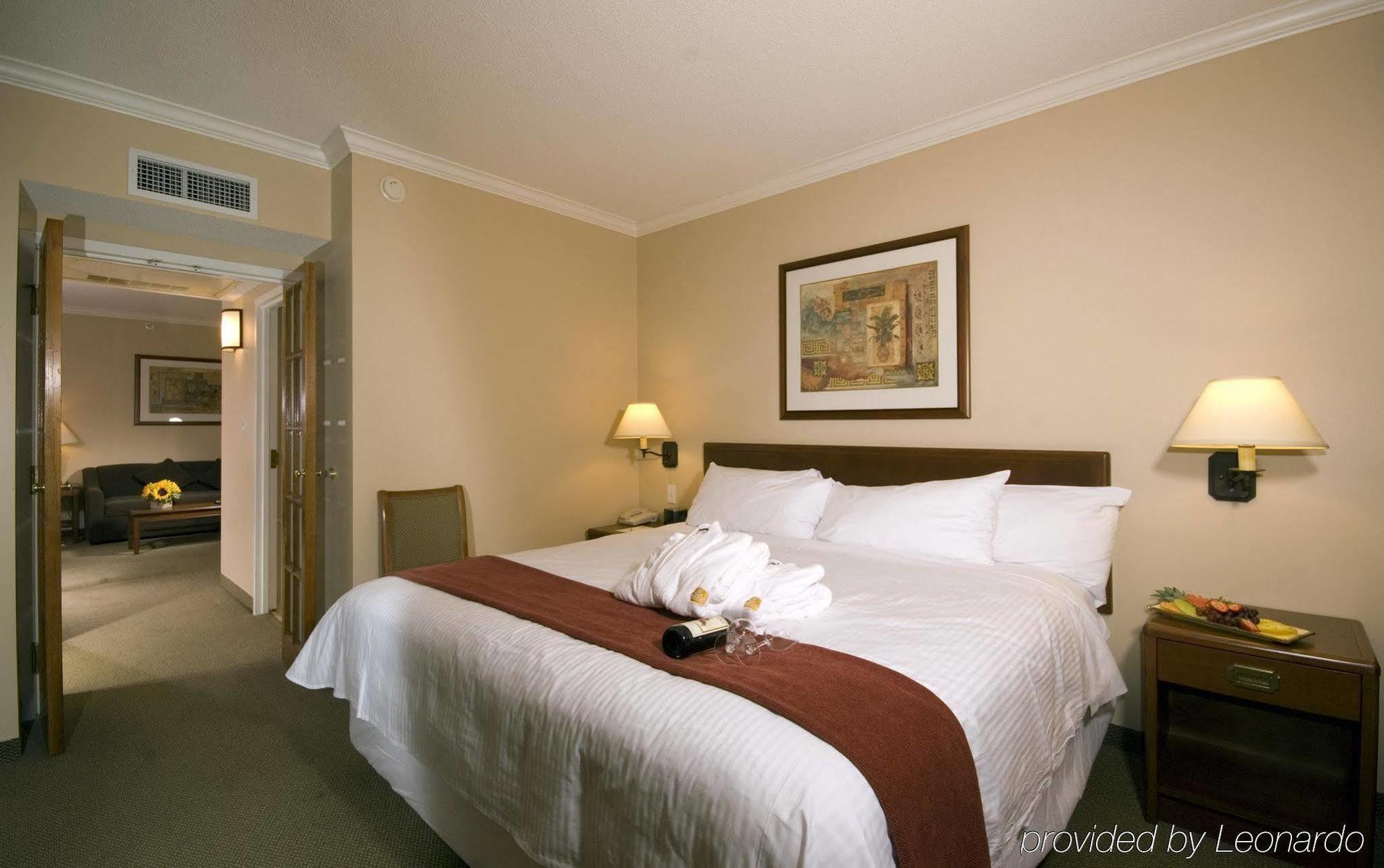 Western Lamplighter & Conference Centre 3* London