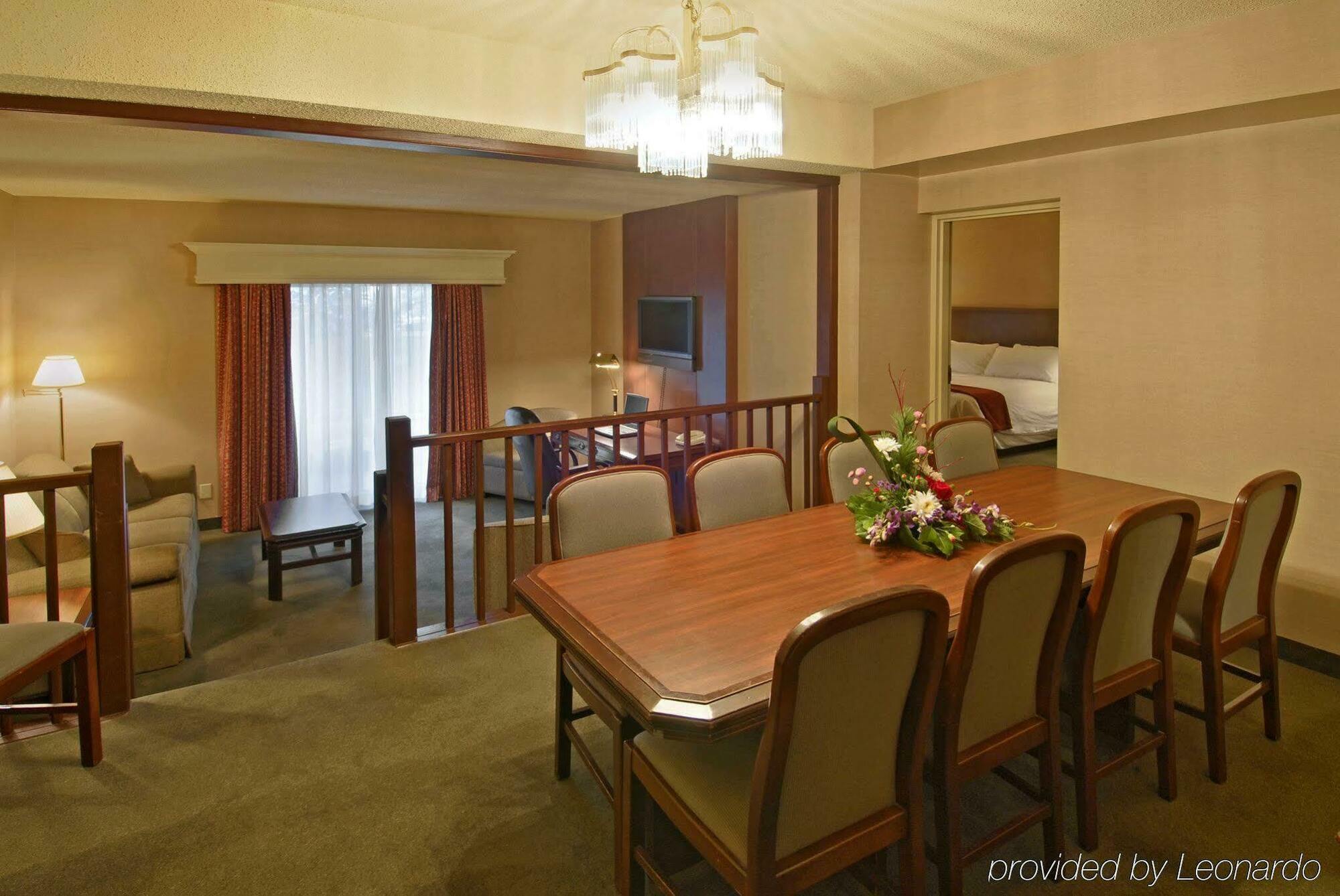 Hotel Western Lamplighter & Conference Centre 3*
